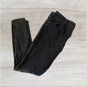 Black skinny jeans